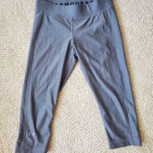 Under Armour knee leggings